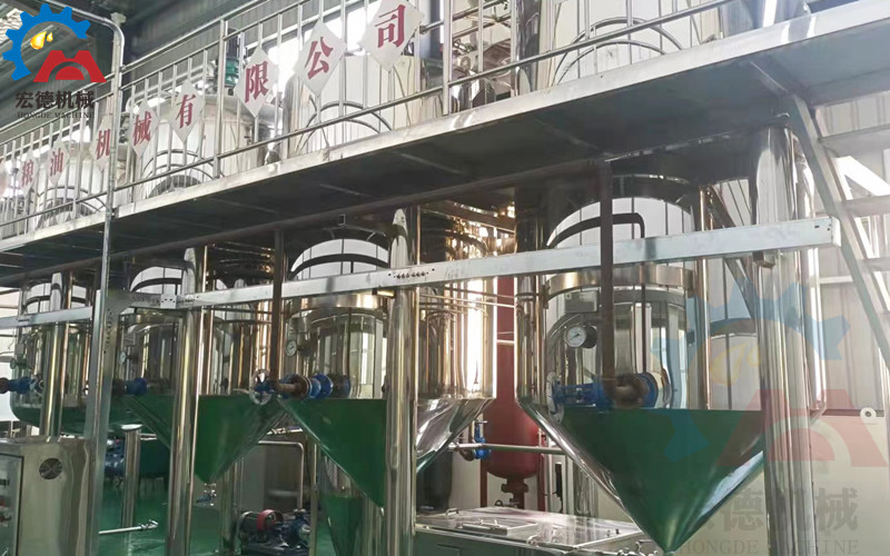 <a href=http://dreamgarden.cn/jinglian/ target=_blank class=infotextkey>精煉油設(shè)備</a>