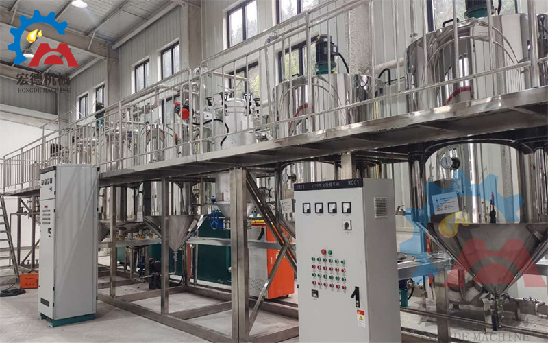 葵花籽油<a href=http://dreamgarden.cn/jinglian/ target=_blank class=infotextkey>精煉油設(shè)備</a>